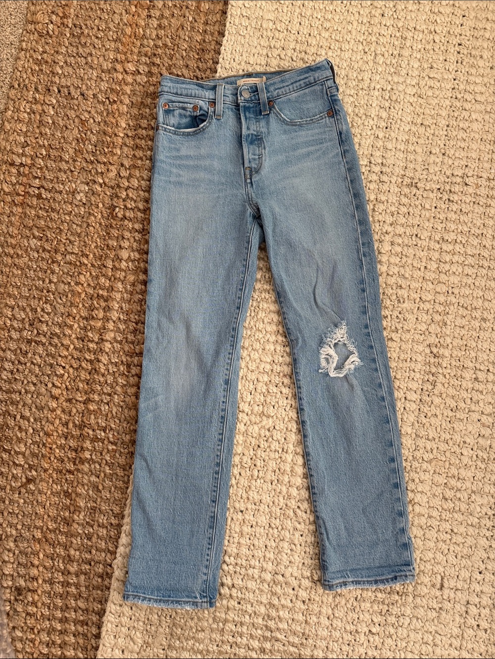 Levi wedgie straight jeans size 24